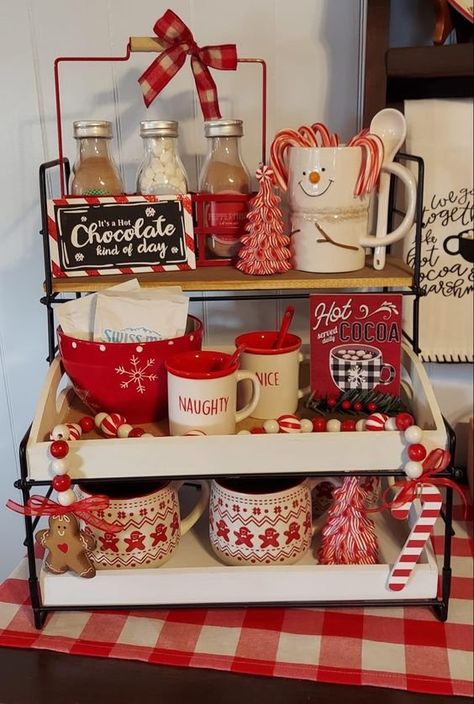 67 Hot Chocolate Station Ideas That Will seriously Warm Up Your Winter! — Smartblend Kitchen Hot Chocolate Station, Hot Cocoa Station Kitchen, Christmas Beverage Station, Hot Cocoa Bar Ideas Christmas, Hot Chocolate Station Ideas, Christmas Coffee Bar Ideas, Christmas Hot Chocolate Station, Hot Beverage Station, Cocoa Bar Ideas