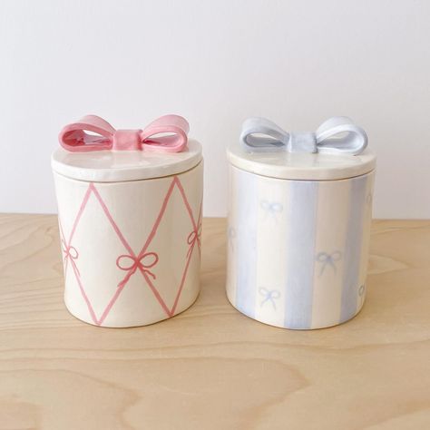 Pottering • Instagram Clay Containers With Lids Ideas, Jar Paint Ideas, Cute Pottery, Ceramica Ideas, Cute Core, Diy Pottery Painting, Clay Jar, Sculpture Art Clay, Tanah Liat