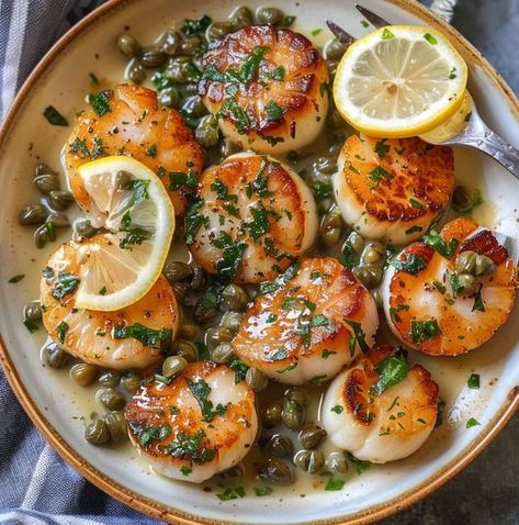 Pan Seared Scallops With Lemon Caper Sauce, Pan Seared Scallops With Lemon Caper, Lemon Caper Scallops, Capers Recipe, Lemon Caper Sauce, Scallop Dishes, Caper Sauce, Pan Seared Scallops, Main Entrees