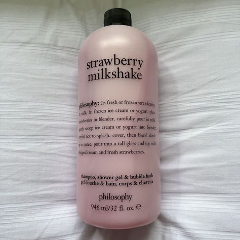 Bath Gel, Shower Skin Care, Body Smells, Strawberry Milkshake, Pretty Skin Care, Bath And Body Care, Mia 3, Pretty Skin, Body Care Routine