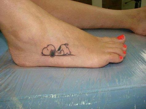 I love Snoopy Snoopy Tattoo, Sweet Tattoos, Cartoon Tattoos, Disney Tattoos, Little Tattoos, Foot Tattoos, Dog Tattoos, Matching Tattoos, Mini Tattoos