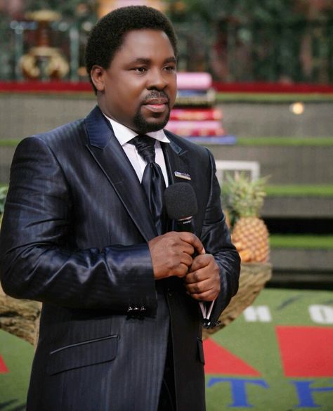 T B Joshua, Tb Joshua, Benny Hinn, Pentecostal Church, Church Attire, Night Club Outfits, Office Outfits Women, Prayers For Healing, Godly Man