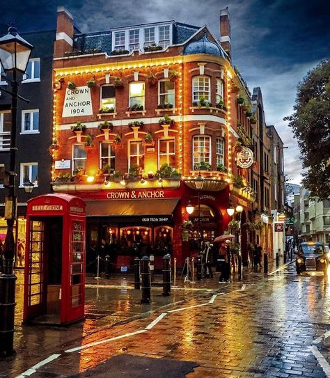 Covent Garden ❤ London  Congrats @zax66  Use #map_of_europe #Unitedkingdom Convent Garden, Covent Garden London, Asian Garden, London Pubs, St Pancras, London Pictures, Traveling Abroad, Visiting England, British Countryside