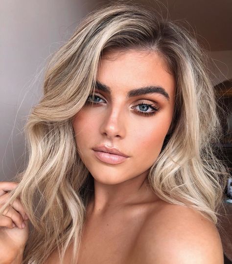 @maddywright__ wears our Deluxe Bronzing Mousse in Ultra Dark! Wedding Makeup Downturned Eyes, Blonde Hair Smokey Eye, Cool Skin Tone Makeup Looks, Blonde Hair Brown Eyes, Smokey Eye For Brown Eyes, Cheryl Cole, Smink Inspiration, Natural Wedding Makeup, Makeup Wedding