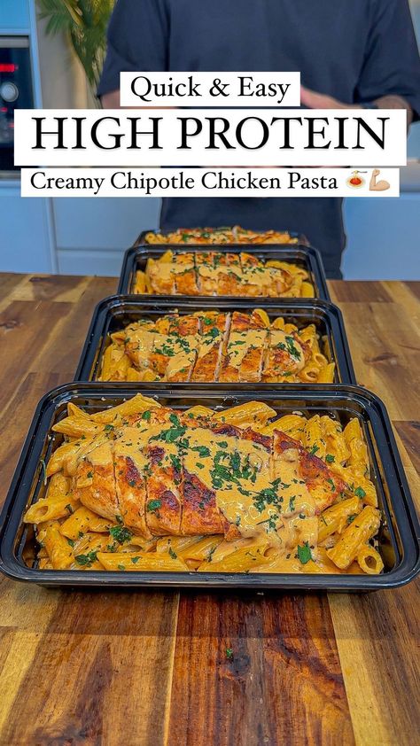 HIGH PROTEIN CREAMY CHICKEN NANDOS PASTA🍝 Easy Meal Prep🔥 If there’s something nandos need to put on their menu.. it’s this creamy… | Instagram Chipotle Chicken Pasta, Easy High Protein Meals, Pasta Easy, High Protein Dinner, Protein Dinner, High Protein Meal Prep, Healthy High Protein Meals, Healthy Lunch Meal Prep, High Protein Low Carb Recipes