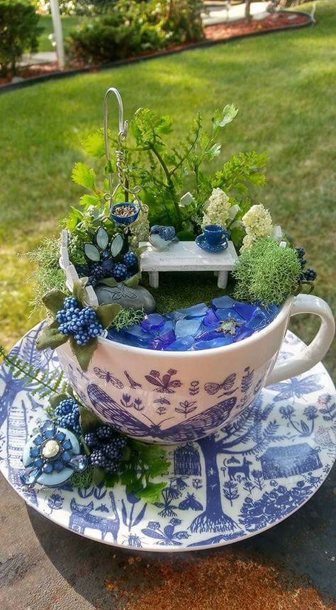 Tea Cup Fairy Garden Ideas, Teacup Fairy Garden Ideas, Tea Cup Gardens, Teacup Fairy House, Tea Cup Garden Ideas, Teacup Projects, Tea Cup Fairy Garden, Teacup Ideas, Teacup Fairy Garden