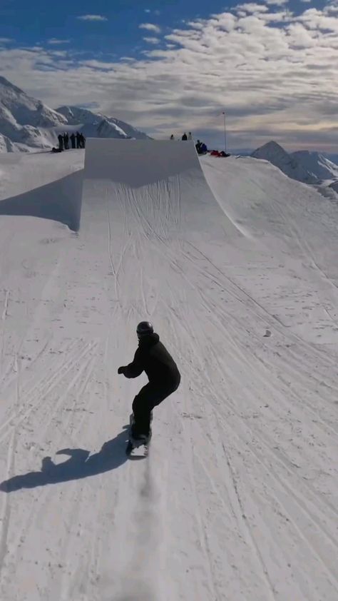 #skating #skateboarding #snowboarding #winter #snow #adrenaline #sport Sledding Snowmobile, Snowboarding Pics, Snowboard Aesthetic, Ice Skiing, Snowboarding Tips, Snowboarding Pictures, Skiing Video, Snowboarding Videos, Adrenaline Sports