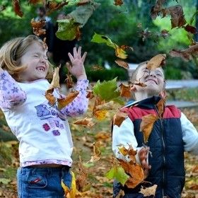 "BrothersandSistersPhotoChallenge" by elcrew! Find more inspiring images at ViewBug - the world’s most rewarding photo community. http://www.viewbug.com/challenge/brothers-and-sisters-photo-challenge-by-elcrew Childhood Nostalgia Aesthetic, Aesthetic Sisters, Aesthetic Digital Camera, Sisters Photo, Autumn Fall Aesthetic, Photo Challenges, Nostalgia Aesthetic, Sister Photos, Childhood Nostalgia