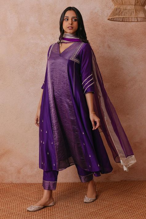 Buy Label Mansi Nagdev Purple Maryam Chanderi A-line Kurta Set Online | Aza Fashions Simple Suit, डिजाइनर कपड़े, Stylish Kurtis Design, Anarkali Dress Pattern, Kurta Set For Women, Simple Kurta Designs, Designer Kurti Patterns, Purple Suits, Gota Work