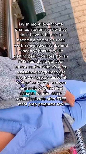 Duke Medical School, How To Get Into Medical School, Medical Scribe Aesthetic, Med School Tips, Medical Research Aesthetic, Pre Med Aesthetic, Med Student Aesthetic, Medical School Aesthetic, Med School Aesthetic