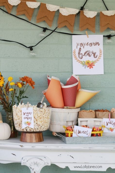 Easy fall popcorn bar, so yummy! Pretty popcorn bar printables, free prints and tags! Love these fall popcorn bar ideas! Popcorn Bar Free Printables, Mirror Gallery Wall Ideas, Fall Entertaining Ideas, Fall Popcorn, Bar Printables, Popcorn Theme, Popcorn Party, Popcorn Bar, Fall Entertaining