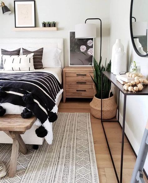 This boho-inspired bedroom nails the balance between whimsical and sophisticated, thanks in large part to its artful texture play. From the rug to the pom-pom throw to the decorative woven basket, this space is overflowing with textural layers that create warmth and intrigue in equal measure. Beautiful Bedrooms Master, Inspired Bedroom, 아파트 인테리어, Boho Bedroom Decor, Trendy Bedroom, Lounge Decor, Bedroom Boho, Woven Basket, Modern Bed