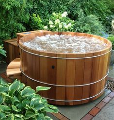 Wooden Hot Tub, Small Hot Tub, Round Hot Tub, Hot Tub Landscaping, Outdoor Hot Tub, Cedar Hot Tub, 2x4 Projects, Diy Hot Tub, Hot Tub Deck