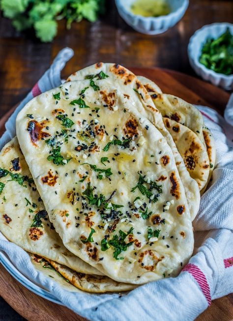 Garlic Naan Bread Recipe, Garlic Naan Bread, Garlic Naan Recipe, Plain Naan, Naan Bread Recipe, Butter Naan, Homemade Naan Bread, Recipes With Naan Bread, Bread At Home