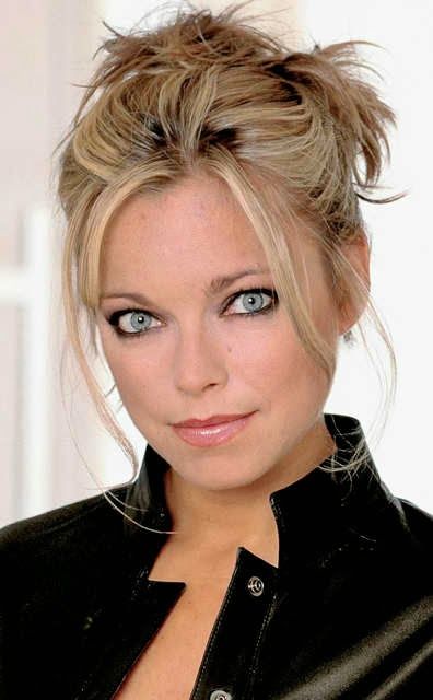 Sarah Alexander ✾ Jonathan Creek, Sarah Alexander, Jeri Ryan, Green Wing, British Actresses, Interesting People, Beautiful Eyes, Movie Stars, Singers