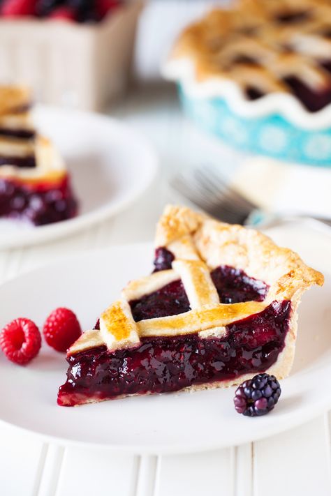 This Triple Berry Pie is bursting with berry flavor and is topped with a buttery golden crust! It's perfect for the holidays! Fresh Cherry Pie Recipe, Fresh Cherry Pie, Berry Pie Filling, Triple Berry Pie, Pie Contest, Mixed Berry Pie, Publix Recipes, Sweet Cherry Pie, Dream Inspiration