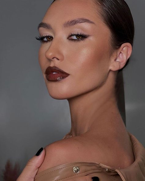 Jazz Makeup, Fashion Aesthetic Instagram, Show Makeup, Make Up Inspo, Jazz Club, Instagram Makeup, Fall Makeup, Makeup Techniques, Fashion Aesthetic