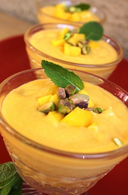 Mango custard Mango Custard Recipe, Fruit Custard Tart, Mango Custard, Mango Dessert Recipes, Mango Mousse, Mango Pudding, Mango Dessert, Custard Recipes, Mango Recipes