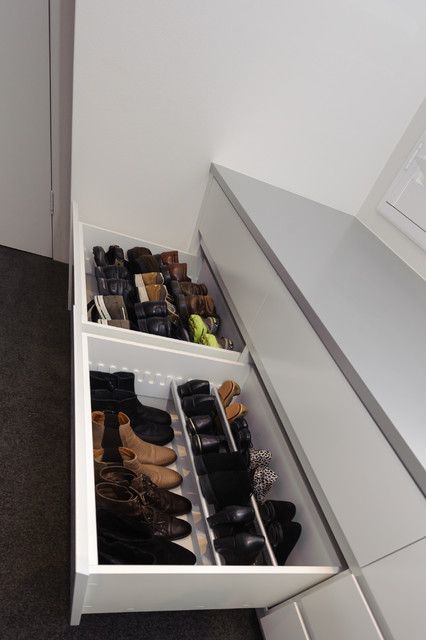 Bedroom Sliding Wardrobe, Shoe Drawers, Ideas De Closets, Shoe Storage Design, Shoe Storage Drawers, Vstupná Hala, Barn Bedrooms, Shoe Drawer, Clever Closet