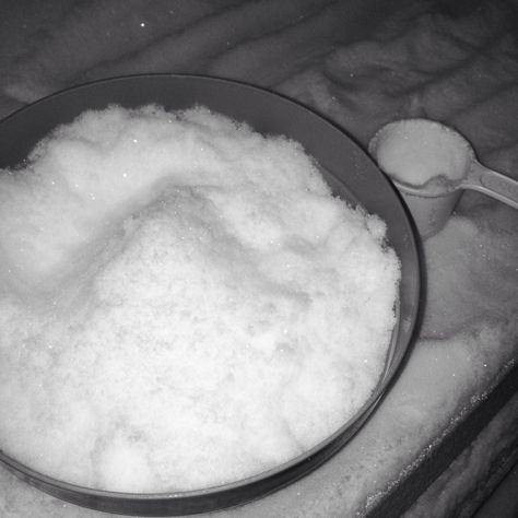 Powdery Ice, Snow Icecream, Ice Eater, Ice Eating, Snow Ice Cream, Eating Ice, Snacks To Make, Snow Ice, Food Therapy