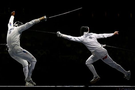 Sporty Poses, Action Gesture, Epee Fencing, Olympic Fencing, Fencing Sport, Split Rail Fence, Fence Plants, Fencing Ideas, Action Pose Reference