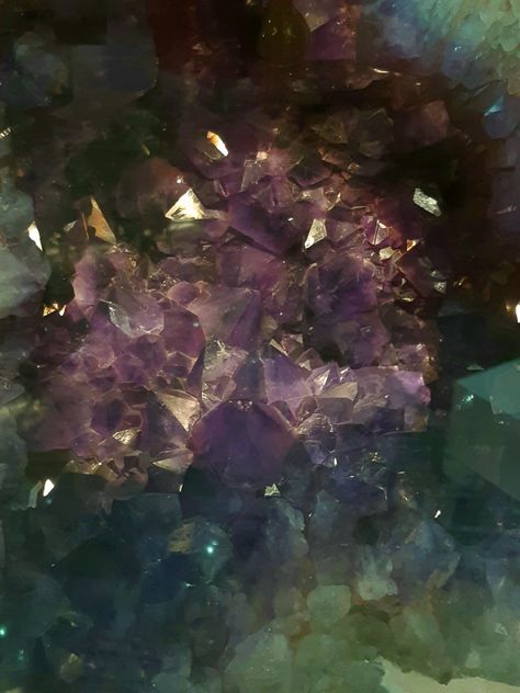 Desdemona Aesthetic, Crystalcore Aesthetic, Cristal Core, Cristina Core, Cottagecore Crystals, Shannon Core, Purple Fairycore, Crystal Aesthetics, Amethyst Aesthetic