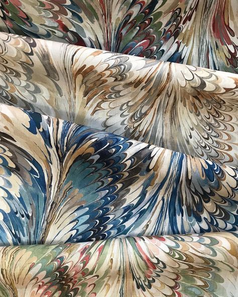 Lee Jofa on Instagram: “Taplow Print | a modern and bold interpretation of a traditional Florentine marbleized paper design. #LeeJofaLuxury #ManorHouseCollection” Florentine Paper, Marbleized Paper, Lee Jofa Fabric, Silk Velvet Fabric, Lee Jofa, Wedding Mood, Room Wallpaper, Manor House, Jade Green