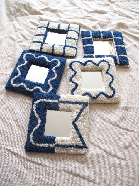 Mirror Wall Decor Bedroom, Tufted Mirror, Rug Wall Art, Decorated Mirror, Small Gifts For Women, Tufting Diy, Wall Decor Geometric, Wet Felting Projects, Blue Wall Decor