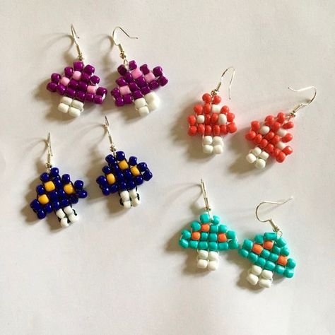 Small Bead Projects, Pony Bead Earrings, Beaded Rings Patterns, Kandi Earrings, Bead Pets Pattern, Pony Bead Patterns Easy, Bead Animals Patterns Easy, Bead Animals Patterns, Pony Bead Jewelry