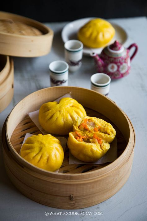 Carrot Vegetable Steamed Buns (color from carrot juice) Asian Bread Recipe, Steam Buns Recipe, Curry Pumpkin, Cabbage And Carrots, Asian Breakfast, Vegetarian Oyster Sauce, Dim Sum Recipes, Carrot Vegetable, Bamboo Steamer