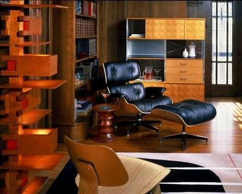 Interior Design: What is an end table/side table that pairs well with an Eames Lounge Chair? - Quora Herman Miller Eames Lounge Chair, Herman Miller Furniture, Mid Century Modern Living, Mid Century Modern Living Room, Eames Chairs, Lounge Chair Design, Charles Eames, Modern Lounge, Modern Lounge Chairs