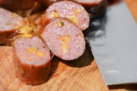 Cheddar Sausage Recipes, Cheddar Jalapeno Sausage Recipe, Jalapeno Cheddar Sausage, Grilled Sausage Recipes, Beef Sausage Recipes, Brats Recipes, Smoked Sausages, Bratwurst Recipes, Homemade Sausage Recipes