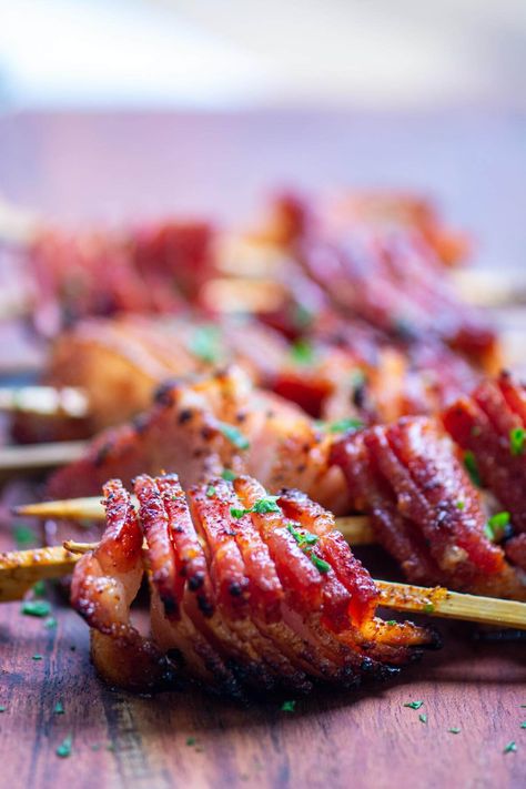 Bacon Serving Ideas, Bacon Lollipops Sticks, On A Stick Appetizers, Bacon Lollipops, Bacon On A Stick, Bacon Skewers, Bacon Candy, Appetizer Skewers, Food On A Stick