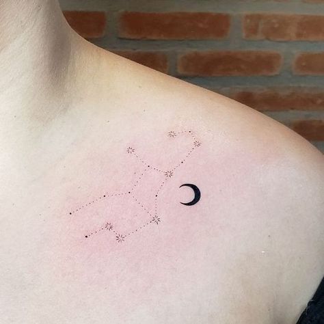 Virgo constellation and crescent moon tattoo on the shoulder Virgo Tattoo Constellation, Virgo Inspired Tattoo, Minimalist Symbols, Virgo Tattoo Designs, Virgo Constellation Tattoo, Beauty And The Beast Tattoo, Hip Tattoo Designs, Uv Tattoo, Virgo Tattoo