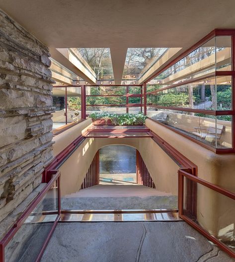 Falling Water House by Frank Lloyd Wright Frank Lloyd Wright Interior, Falling Water Frank Lloyd Wright, Falling Water House, Frank Lloyd Wright Architecture, Frank Lloyd Wright Buildings, Frank Lloyd Wright Design, Frank Lloyd Wright Homes, Falling Water, Water House