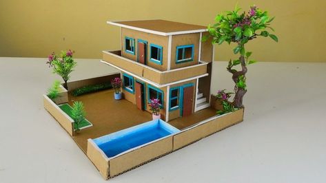 Lovely Cardboard House with Pool Cardboard Mansion, Cardboard Houses For Kids, Cardboard Box Houses, Backyard Crafts, Cardboard Model, Cardboard Box Crafts, Mansion House, Cardboard House, Mansions Homes