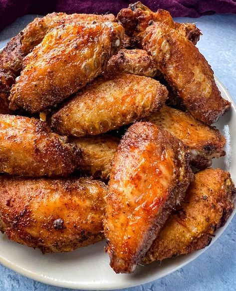 Essen, Chicken Wings Flavors, Chicken Wings Aesthetic, Wings Flavors, Best Chicken Wings Recipe, Best Wing Sauce, Dry Rub Chicken, Wings Aesthetic, Dry Rub Chicken Wings