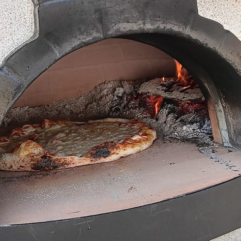 Frank E. from Orange, CT cranking out some masterpieces in his Tonio oven! Thank you Frank for the pics! #proforno #conneticut #pizza #pizzalover #pizzamaker #pizzatime #pizzagram #pizzaparty #PizzaPerfection #pizzapizzapizza #traditionalpizzaoven #cookinggoals #woodfiredoven #outdoorcookingrocks #woodfired #eatinghealthier #pizzaovencooking #pizzaoven #vegetables #pizzanight #pizzaartist #pizzaart #cooking #foodie #foodiegram #neopolitanpizza #pizzagram #FoodieDelights #foodielife #foodie... Portable Pizza Oven, Great Pizza, Perfect Pizza, Quick Workout Routine, Pizza Ovens, Bbq Area, Pizza Party, Pizza Oven, Bbq Chicken