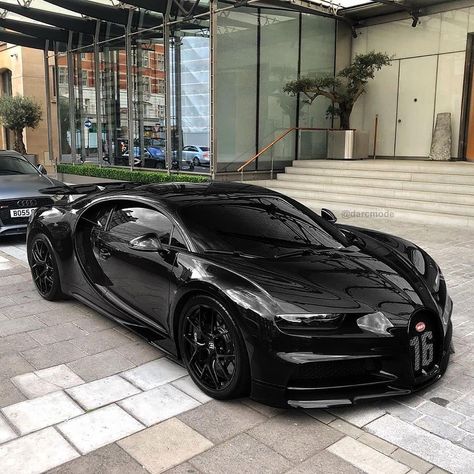 Tmax Yamaha, Aesthetic Cool, Luxurious Cars, Bugatti Cars, Car Chevrolet, Exotic Sports Cars, Car Aesthetic, Bugatti Chiron, Super Luxury Cars