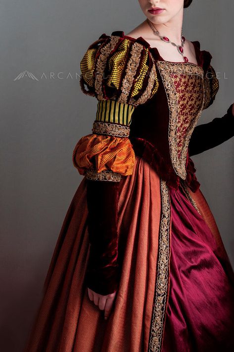 Early Tudor Fashion, Tudor Era Dress, Tudor Fashion Aesthetic, Tudor Outfits, Rennaisance Dress, Tudor Fashion Women, Historical Dresses Medieval, 1300s Fashion, Tudor Clothes