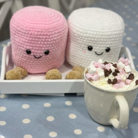 Free Jellycat Crochet Pattern, Crochet Marshmallow Pattern, Marshmallow Crochet Pattern, Cute Food Crochet, Crochet Market Items, Marshmallow Amigurumi, Jellycat Crochet, Crochet Jellycat, Marshmallow Crochet