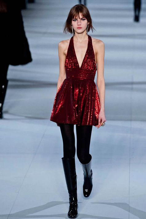 Saint Laurent AW14 2014 Runway, London Fashion Weeks, Sixties Fashion, Hedi Slimane, Fall 2014, Outfits Casuales, Beautiful Fashion, London Fashion Week, Milan Fashion Week