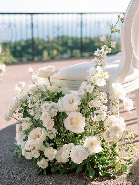 Wedding Aisle Flower Decorations, Ground Floral Arrangements Wedding Ceremony, Marquee Entrance Flowers, Wedding Pedestal Flowers, Aisle Entrance Flowers, White Aisle Flowers, Flower Plinth, White Floral Installation, Whimsical Ceremony