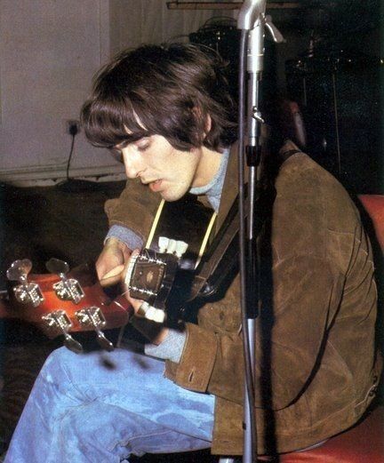 Beatles George Harrison, Beatles George, Rubber Soul, Bug Boy, Beatles Photos, Beatles Pictures, The Fab Four, Weezer, I'm With The Band