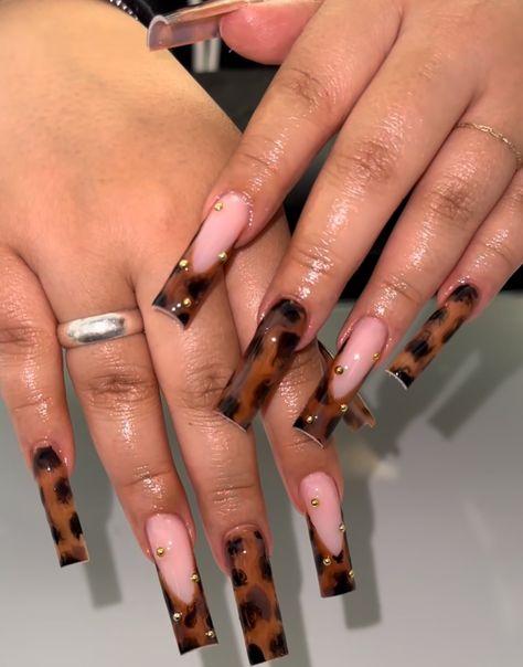 seleena (@seleena6166) on X Ongles Bling Bling, Cheetah Print Nails, Cheetah Nails, Leopard Print Nails, Acrylic Press On Nails, Print Nails, Animal Nails, Animal Print Nails, Unique Acrylic Nails