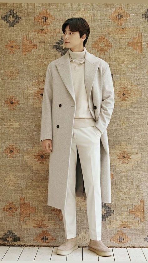 Coats For Man, Korean Men's Fashion, White Man Outfit, Mens Coat Outfit, Fashion Outfits Men Casual, Winter Look Men, Korean Mens Outfits, Men Style 2024, Korean Men Outfit