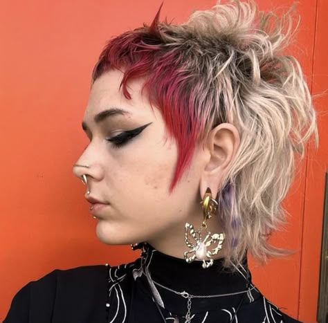 Goth Hair Ideas, Punk Haircut, Kort Bob, Goth Hair, Creative Styling, Punk Hair, Edgy Hair, Alternative Hair, September 2