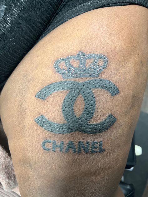 Chanel Logo Tattoo, Channel Tattoo, Coco Chanel Tattoo Ideas, Chanel Symbol Logo, Chanel Logo Svg, Chanel Tattoo, Coco Chanel, 50 %, Tatting