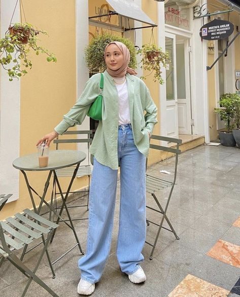 #fashion #hijabgirl #hijaboutfit #outfitidea #hijabinspiration #hijabfashion #hijaboutfitideas #hijabfashionista #fashionista #hijabstyle #modeststyle #modestoutfits #blogger #modest #fashionblogger #hijabblogger #instagram #casualoutfits #hijabcasual Green Outfit Hijab, Summer Hijabi Outfits, Green Hijab Outfit, Summer Hijabi, Fesyen Islam, Hijab Fashion Summer, Hijabi Outfit, Street Hijab Fashion, Muslim Outfits Casual