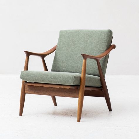 For sale: Easy chair produced by Topform, the Netherlands 1960s | #vntg #vintage Retro Wooden Chair, 1950 Chair, 1960s Bassett Furniture, 60s Chair, 1960s Chairs, Easy Chair, The Netherlands, Netherlands, Vintage Designs